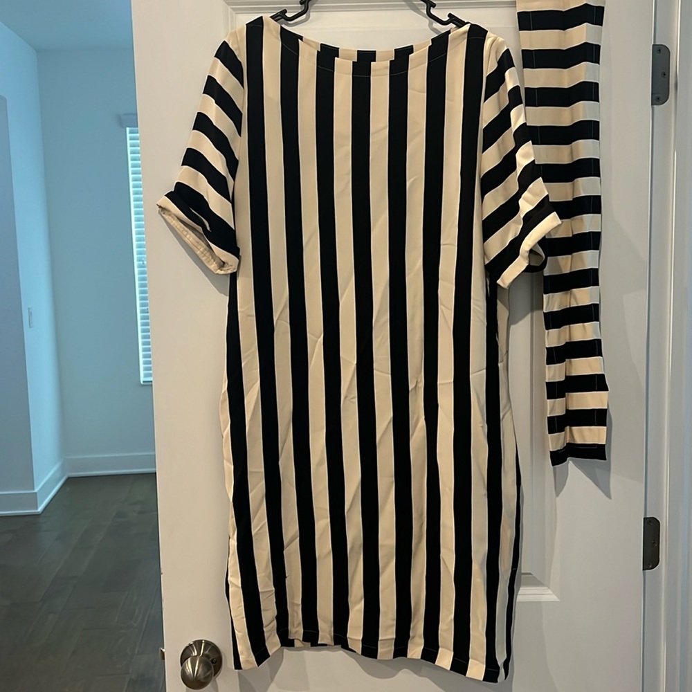 BCBG Maxazria never worn size M dress